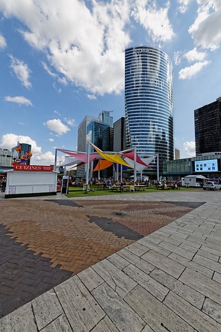 La Défense-AOU14-073